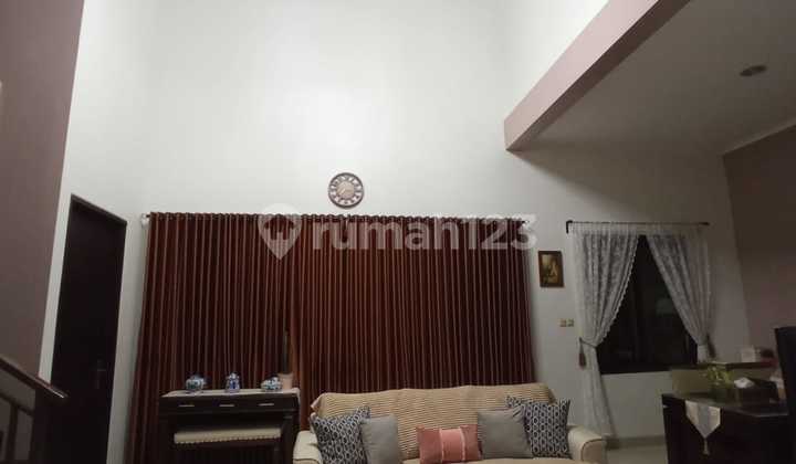 Dijual Rumah di Kencana Loka BSD (Hadap Tenggara)