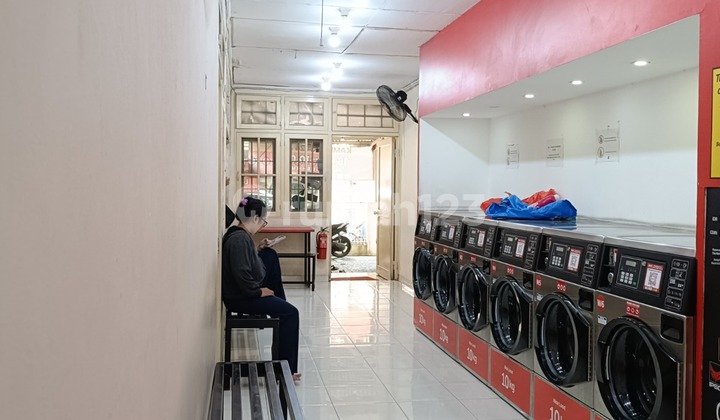 Rumah di BSD Griya Loka Pinggir Jalan Cocok Untuk Usaha 2