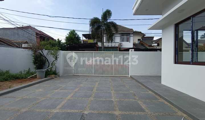 Rumah di BSD Kencana Loka 2