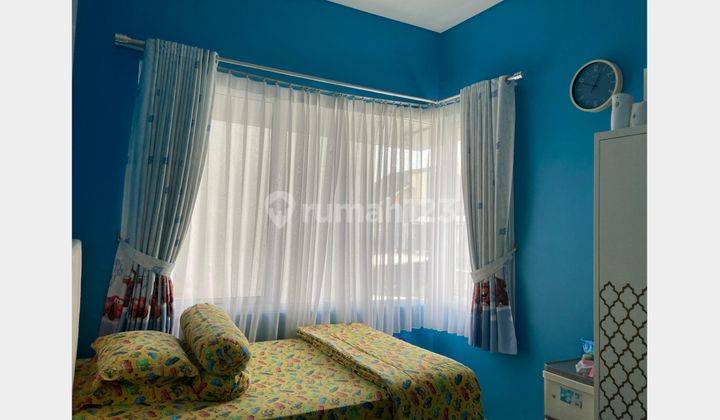kamar tidur rumah mewah 2 lantai sentul