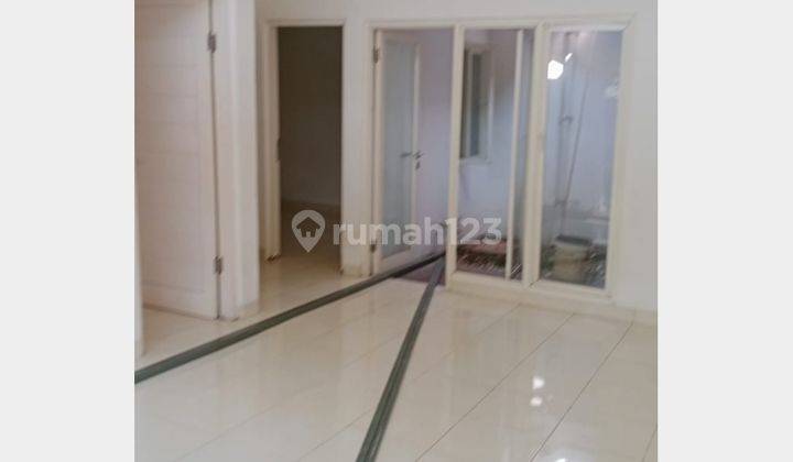 ruang tamu rumah minimalis strategis rancamaya golf