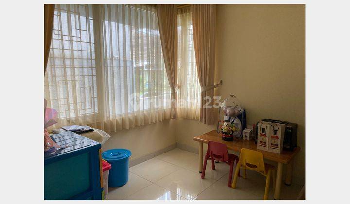 kamar tidur rumah mewah 2 lantai sentul