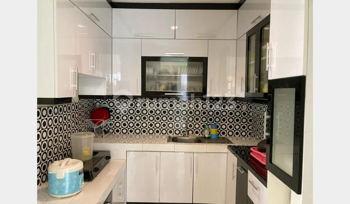 dapur rumah mewah 2 lantai sentul