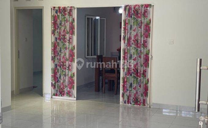 ruang keluarga rumah aesthetic rancamaya golf estate