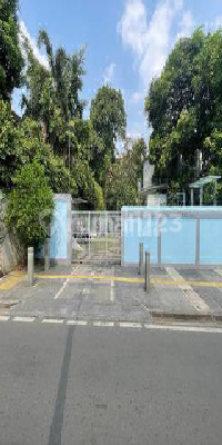 Kantor 3 Lantai Strategis di Kemang, Dekat Kemvil