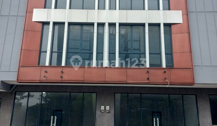 For Sale or Rent, Front Row Kiosk in Kota Wisata. 2