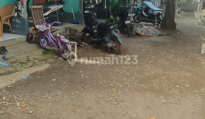 FA030 Cheap Sale of 50 Side-by-Side Rental Rooms Adjacent to Wisata City 1