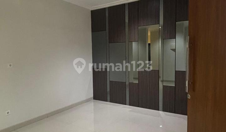 Dijual Rumah Hook Kota Wisata  2