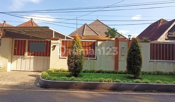 Well-Maintained Ready-to-Occupy House on Jl Gunung-gunung Malang Well-Maintained Ready-to-Occupy House on Jl Gunung-gunung Malang