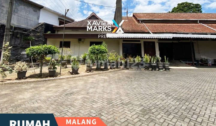 Rumah + Gudang Nol Jalan Singosari Malang Bangunan Terawat