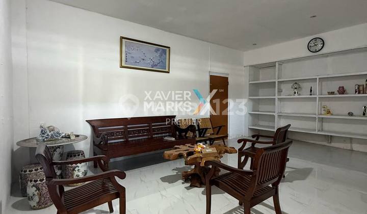 Extra Large Warehouse, Jalan Tanjungtirto Axis, Malang