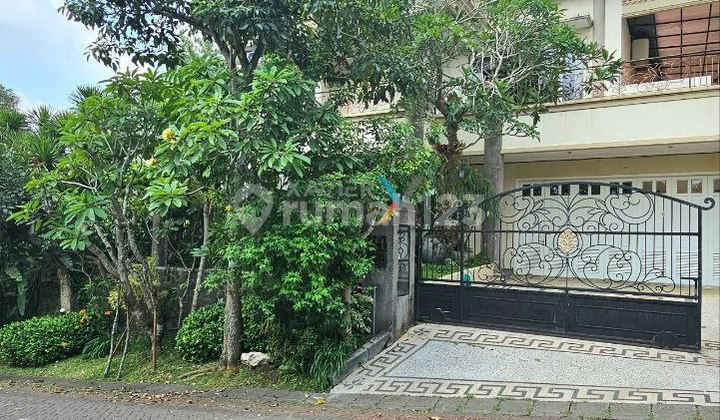 Rumah Tropis di Villa Puncak Tidar Malang Semi Furnish