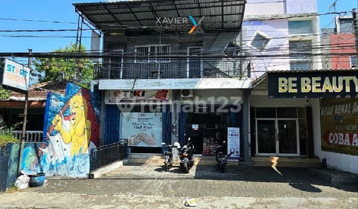3-Story Shop House in Gajayana Street Campus Zero Area, Malang