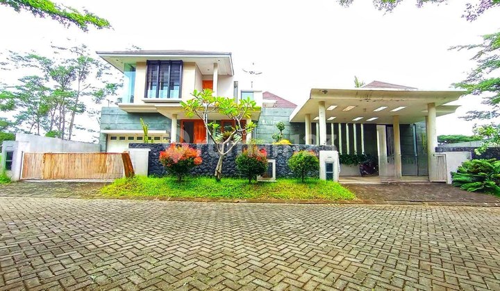 Rumah Mewah Semi Furnish Plus Private Pool di Araya Valley Malang Rumah Mewah Semi Furnish Plus Private Pool di Araya Valley Malang