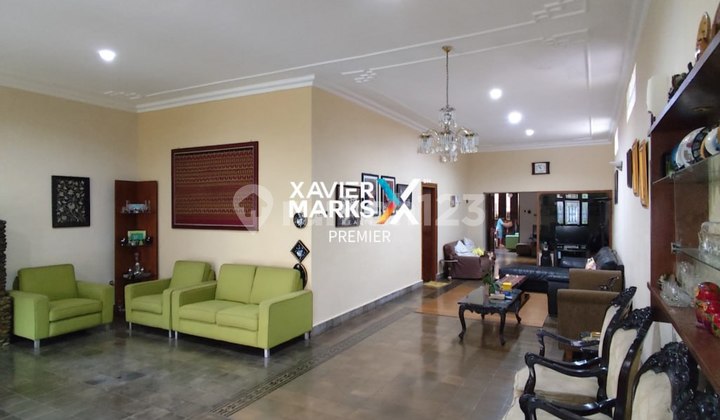 Well-Maintained, Move-In Ready House on Dr Sutomo Street, Malang 2