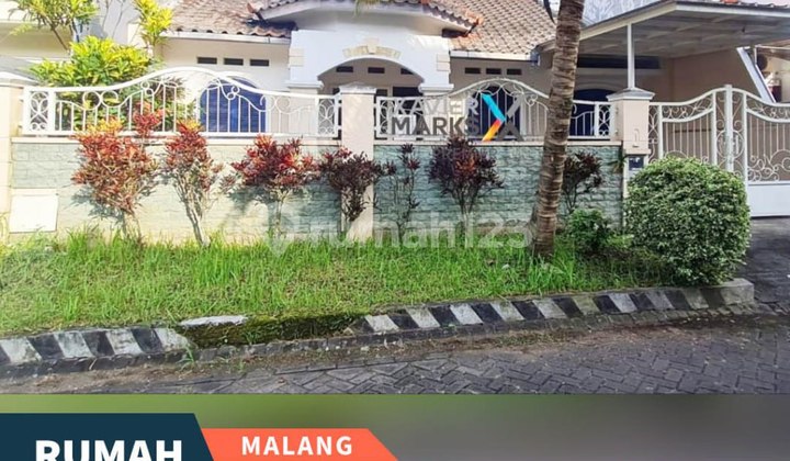 Rumah Furnish Bangunan Terawat di Blimbing Malang Rumah Furnish Bangunan Terawat di Blimbing Malang