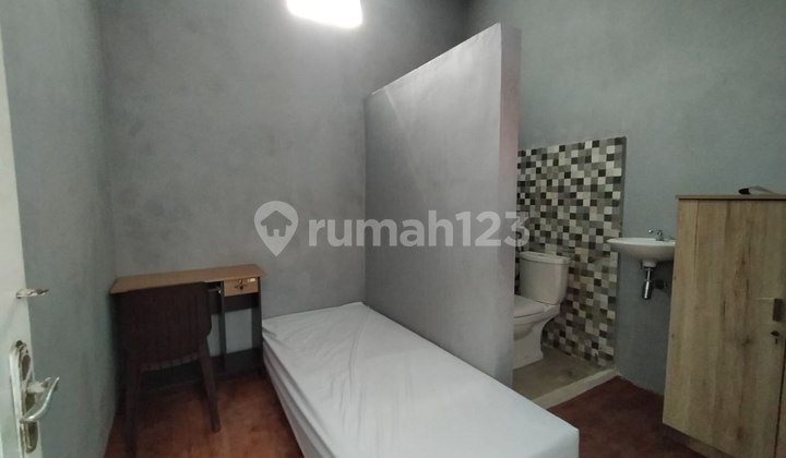 Rumah Kos Selangkah ke UB di Jl Candi-candi Malang