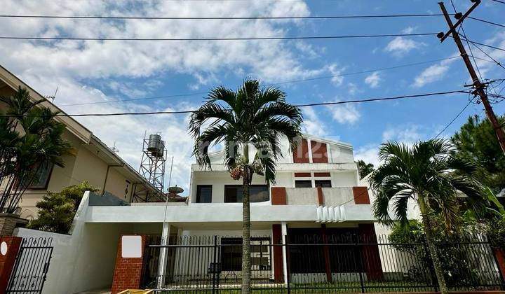 Beautiful Full Furnish Vintage House in Dieng Malang