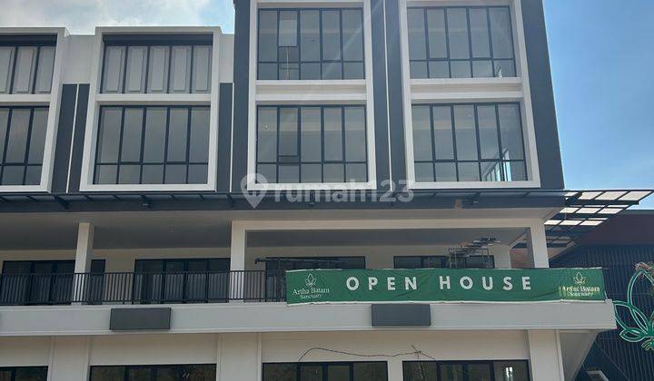 Ruko 3 Lantai. Dekat Pusat Kota Nagoya Dan Grand Batam 2