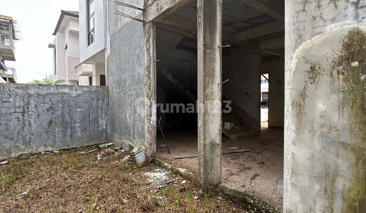 backyard rumah 2 lantai grand orchid