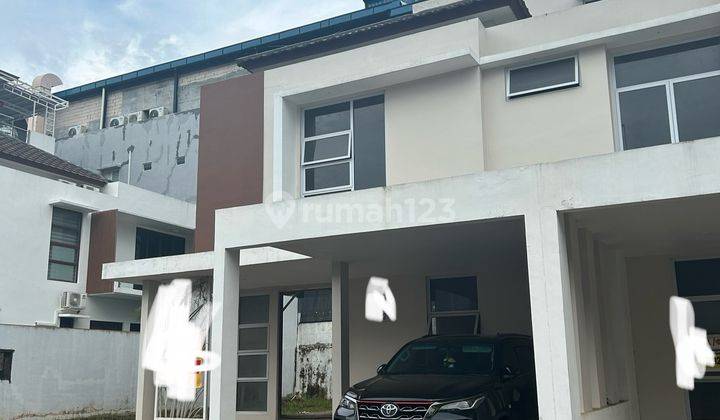 Rumah Hook Tengah 2 Lantai Di Grand Orchid 1