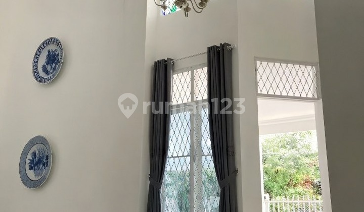 Rumah Asri Dua Lantai Hadap Utara, High Ceiling & Siap Huni di Cinere Depok 2