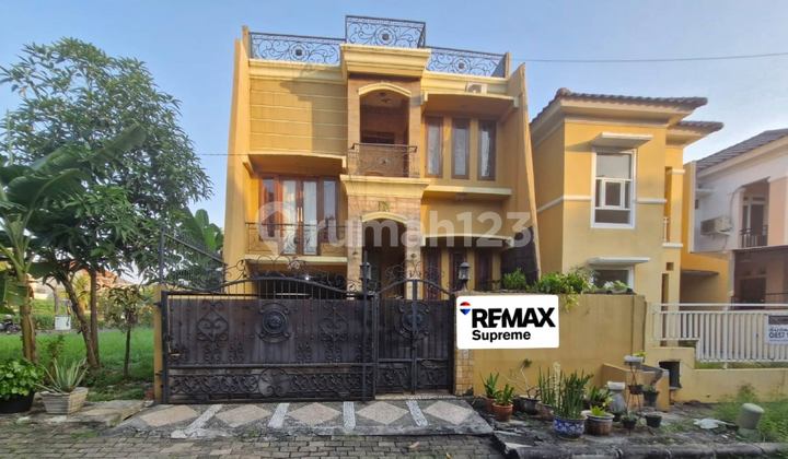 Dijual Rumah Tiga Lantai di Metland Cakung Jakarta Timur Dijual Rumah Tiga Lantai di Metland Cakung Jakarta Timur