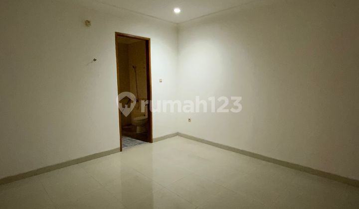 For Sale Ready-to-Occupy House in Tebet Timur Dalam, South Jakarta 2