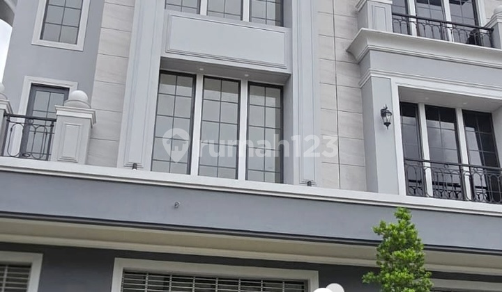 For Rent: 4-Story Shop House in Klender, Duren Sawit, East Jakarta