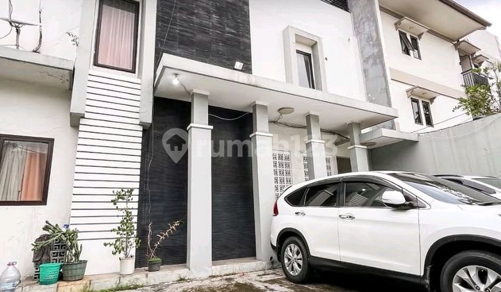 Rumah Kost 3 Lantai, Lokasi Strategis, Pinggir Jalan, Area Komersial, Cocok Investasi Dan Usaha