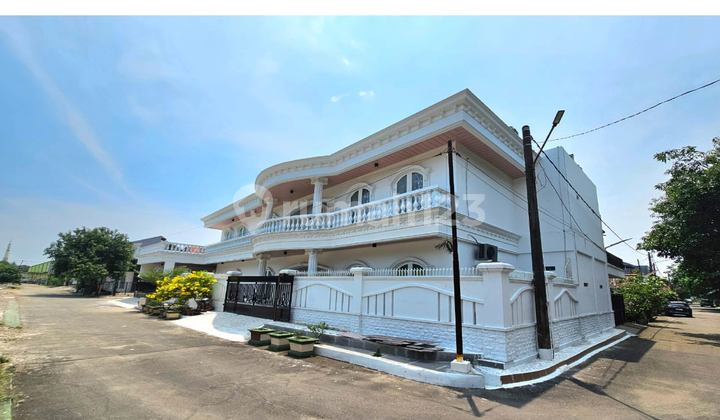 For Sale Hook House on Boulevard Hijau Harapan Indah
