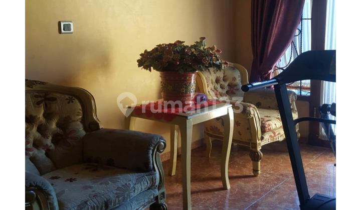 For Sale Three-Story House in Metland Cakung East Jakarta 2