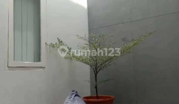 Dijual cepat Rumah 2 lantai di  cluster pratama Residence bekasi timur 2