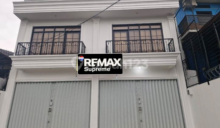 Dijual Ruko Bagus 3 Lantai di Duren Sawit Jakarta Timur Dijual Ruko Bagus 3 Lantai di Duren Sawit Jakarta Timur