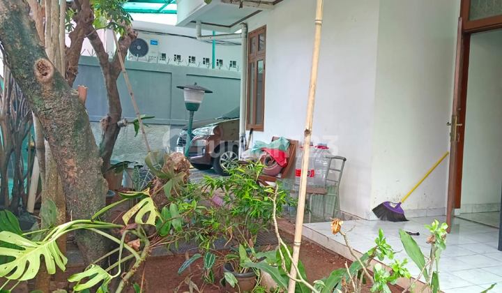 Dijual Rumah Siap Huni Dibawah harga pasar di Kebayoran Lama 2