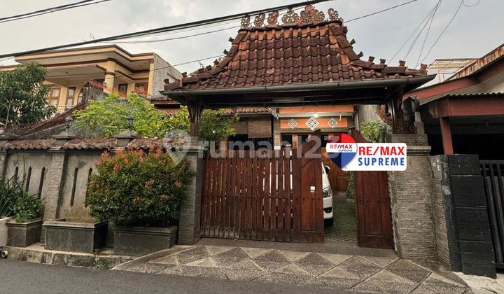 Dijual Rumah Design Dengan Kayu Jati Gaya Tradisional Di Matraman 1