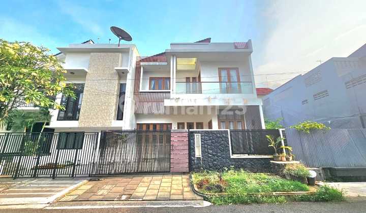 Rumah 2 Lantai Minimalis Siap Huni Di Pondok Indah Jakarta Selatan