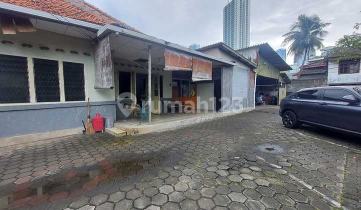 Dijual Daerah Karet Pedurenan Kuningan, Jakarta Selatan  Belakang mall Ambassador 