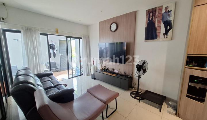 Dijual Rumah Hook Siap Huni di Wisteria, Cakung, Jakarta Timur 2