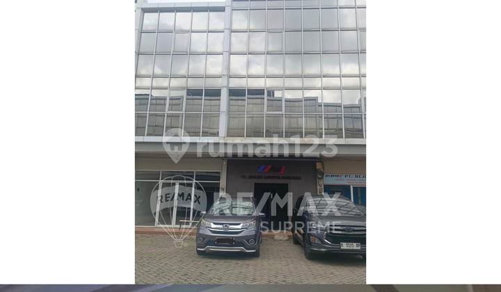 For Sale Strategic Shop House in Commercial Area at Ngurah Rai Park Bintara 1