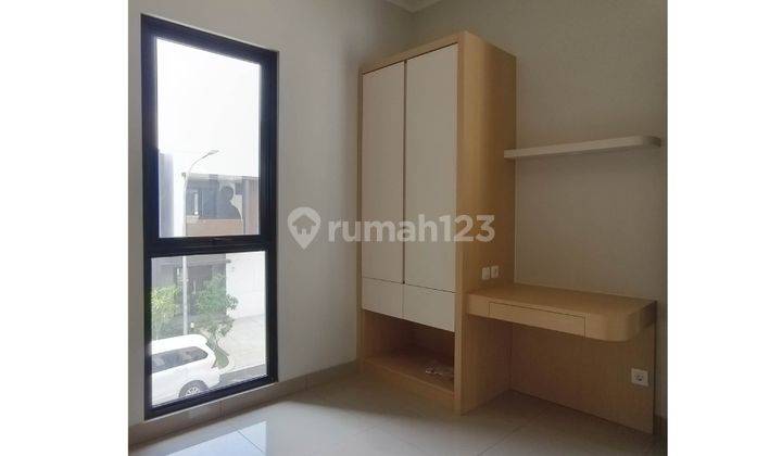 Disewakan Rumah Siap Huni Summarecon Crown Cluster Regia Bekasi 2