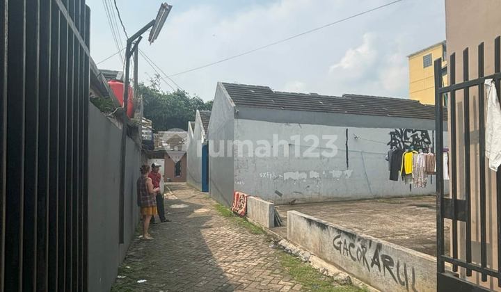 Affordable Strategic Rentals for Sale: 21 Houses & 3 Shophouses in Bantar Gebang 2