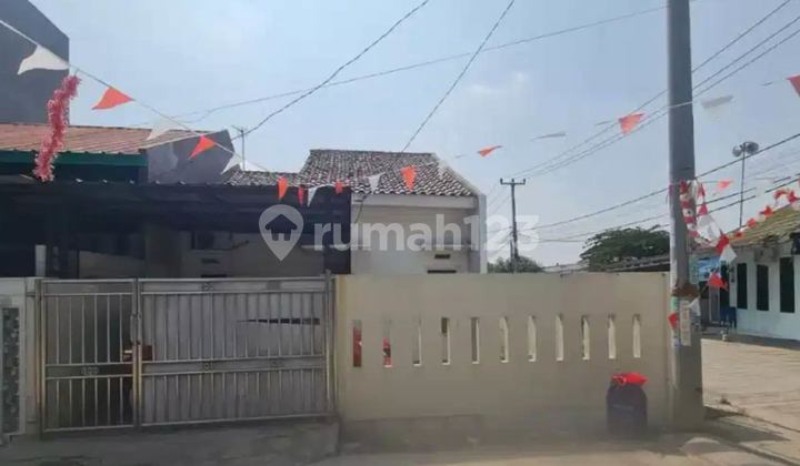 For Sale Ready-to-Occupy Hook House in Teluk Jambe, Karawang City