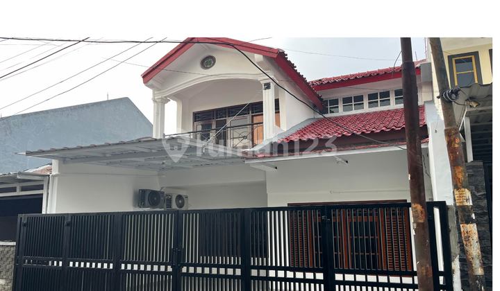 Dijual Rumah 2 lantai di Pondok Bambu, Jakarta Timur.