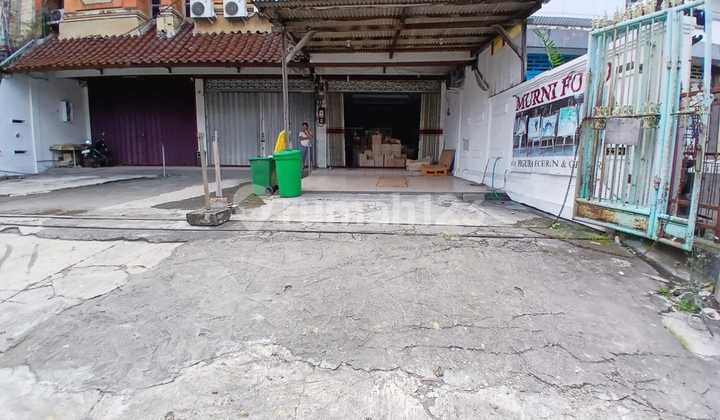 3-story shophouse with free warehouse and SHM certificate in Gatsu - Bali