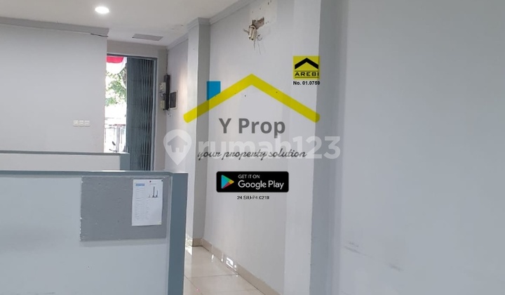 Disewa Ruang Usaha lantai 1 Komplek Harmoni Plaza, Hadap Jalan Raya, Luas 4.5x20, Parkiran Luas, Jakarta Pusat Disewa Ruang Usaha lantai 1 Komplek Harmoni Plaza, Hadap Jalan Raya, Luas 4.5x20, Parkiran Luas, Jakarta Pusat