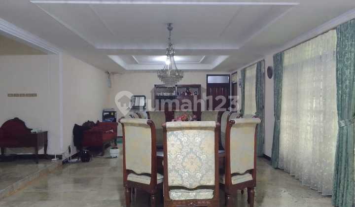 Dijual Rumah Luas Cocok untuk Buka Usaha (Resto, Dll) di Cikini, Lt. 1.000M2, Kt 9, 2 Lantai, Jakarta Pusat 2