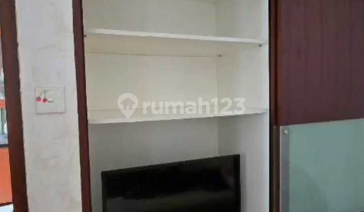 Disewa Apt Medit 2, 2BR, FullFurnish Bagus, View Pool, lantai 29, Jakarta Barat 2