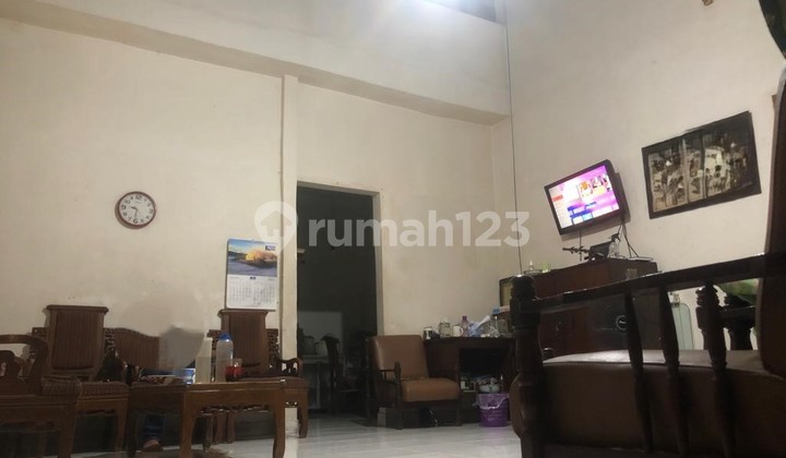 Dijual Cepat Rumah lebar 10, di Tanjung Duren, Lt. 110m2, KT 5, 1.5 lantai, Jakarta Barat