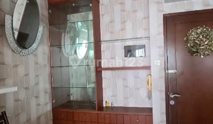 Disewa Apt Medit 2, 2BR, FullFurnish Bagus, View Pool, lantai 29, Jakarta Barat 1